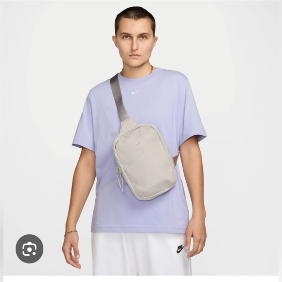 Nike Unisex Crossbody Bag - Picture 1 of 4